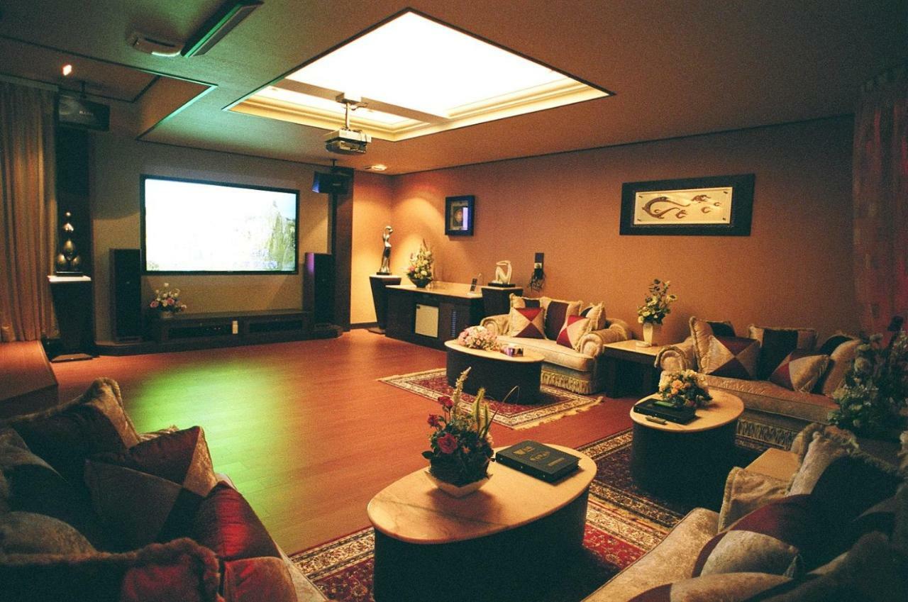 Daniel Spa Motel Pingzhen Exterior foto